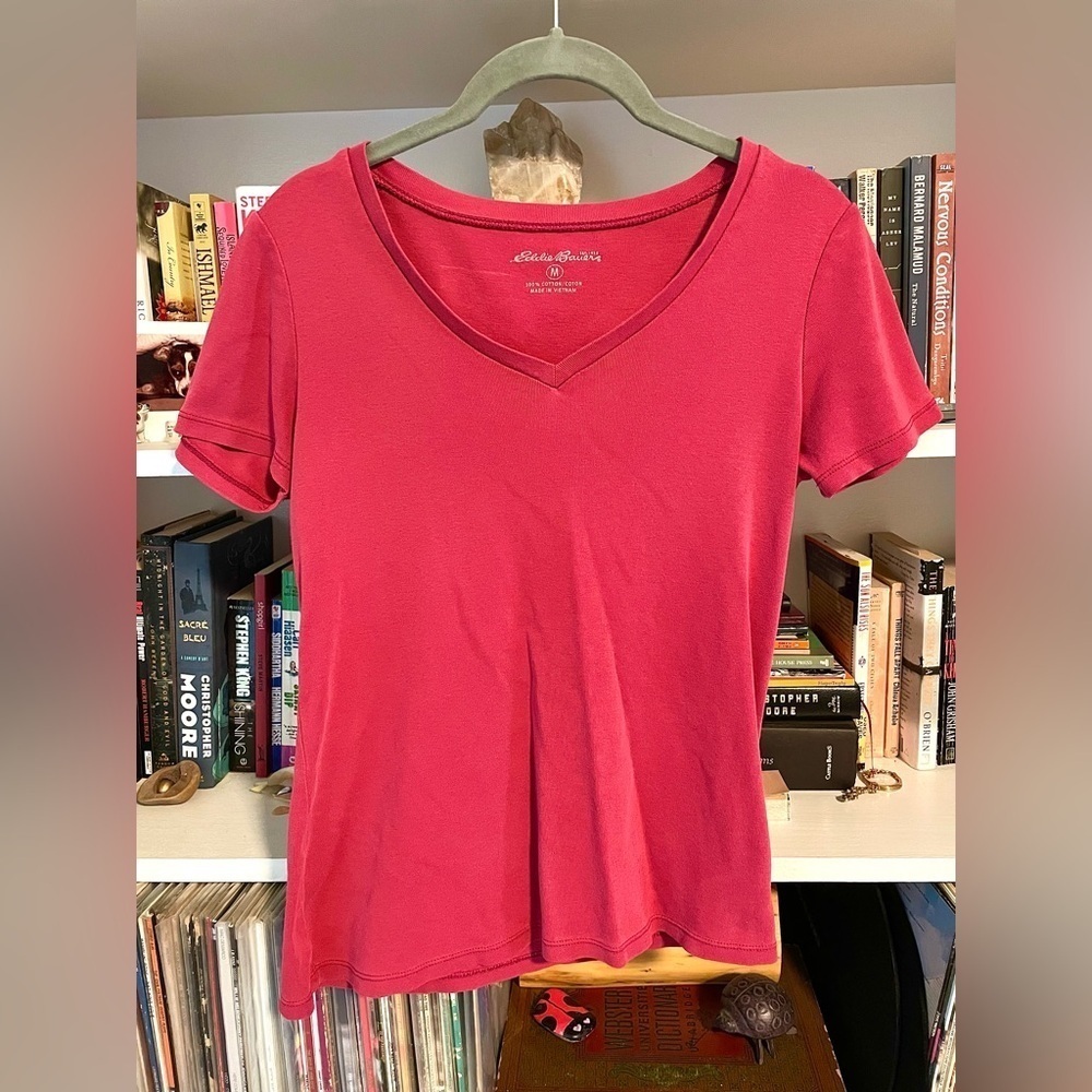 Eddie Bauer 100% Cotton Red V-Neck Tee Women’s Medium Basic Layering T-Shirt